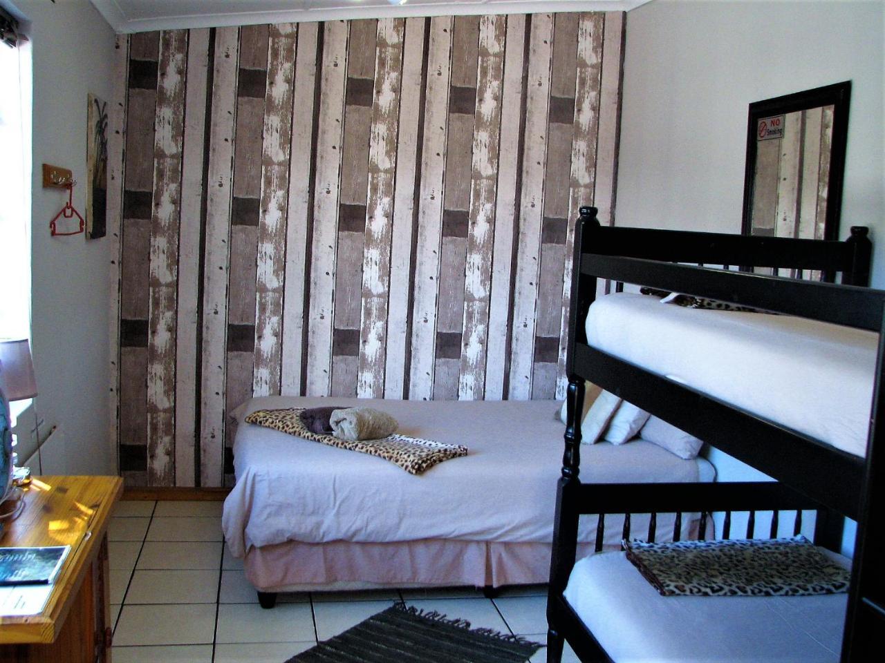 Jembjo'S Knysna Lodge & Backpackers Luaran gambar