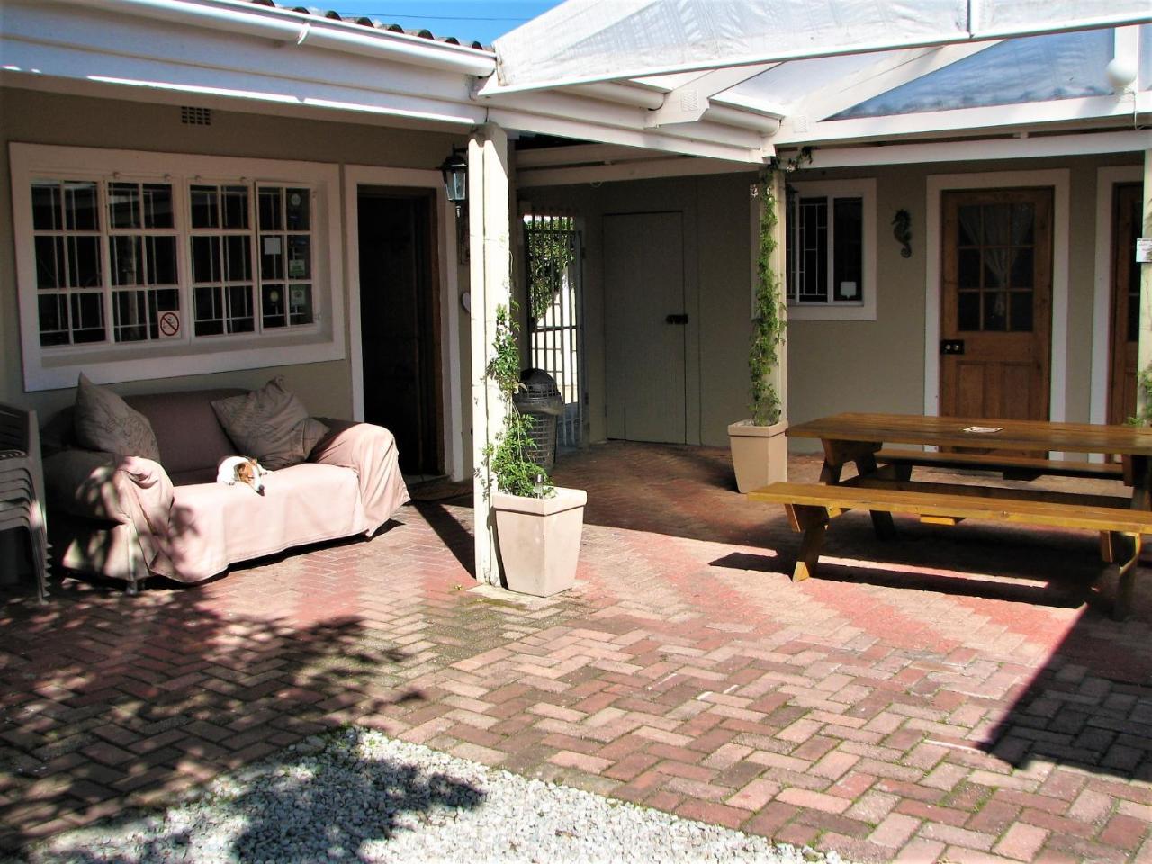 Jembjo'S Knysna Lodge & Backpackers Luaran gambar