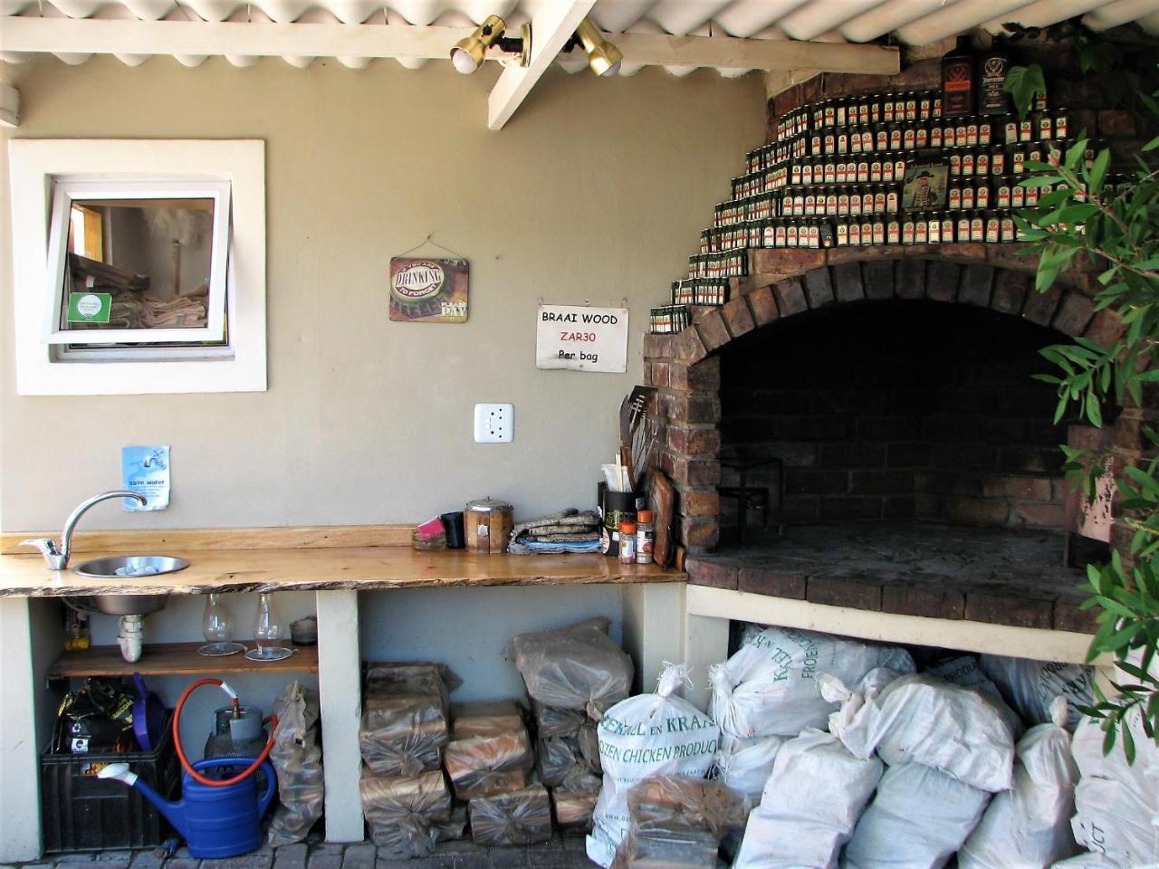 Jembjo'S Knysna Lodge & Backpackers Luaran gambar