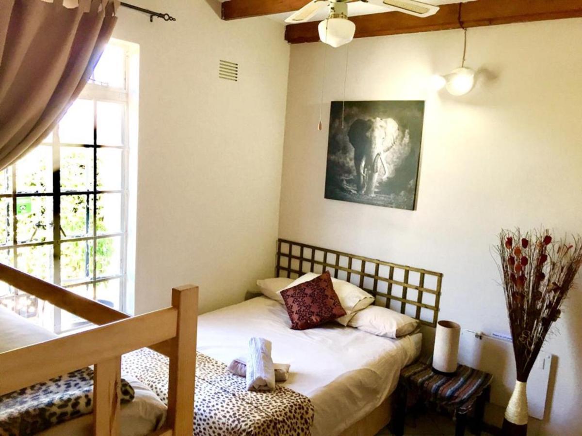 Jembjo'S Knysna Lodge & Backpackers Luaran gambar